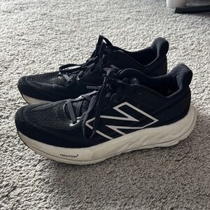 New Balance Women’s Black Running Shoes